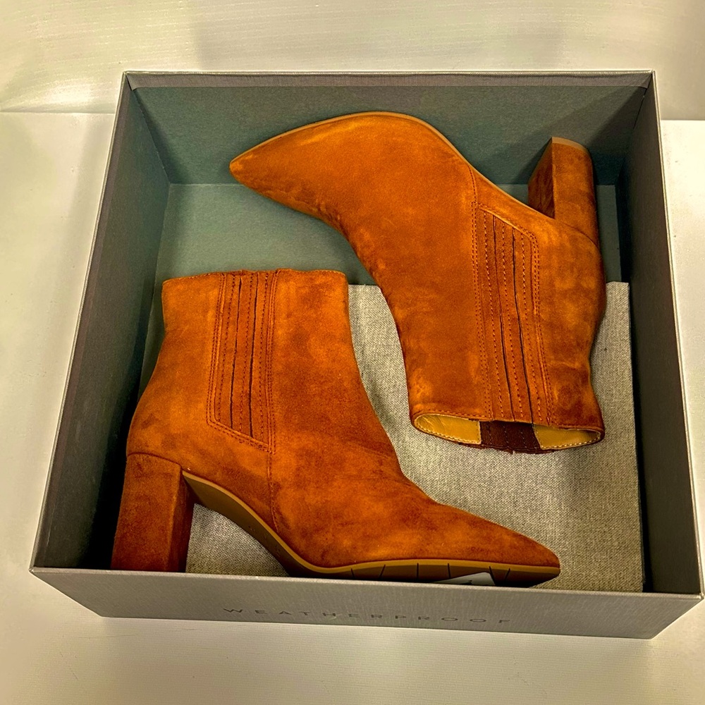 New Aquatalia Sierra Dress Suede Bootie Boots Size 6M